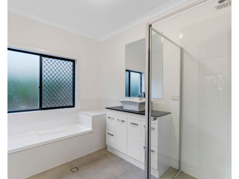 20 Habitat Place, Bridgeman Downs QLD 4035