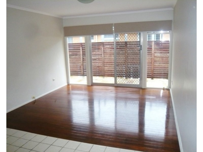 2/19 Darwin Street, Aspley QLD 4034