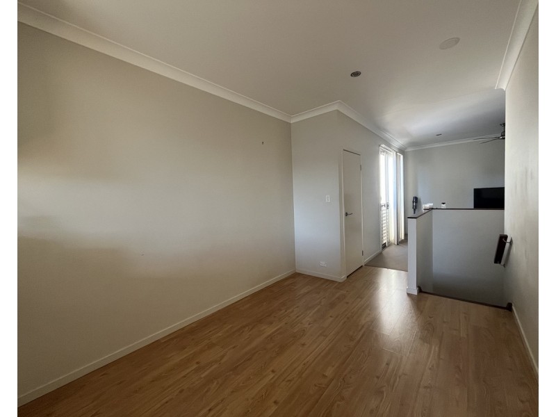 28 Warrumbungle Parade, Fitzgibbon QLD 4018