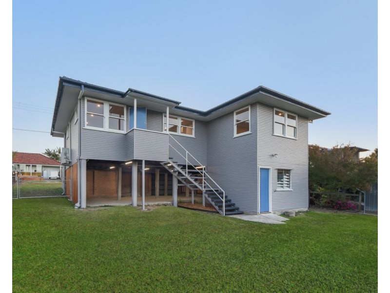51 Basnett Street, Chermside West QLD 4032
