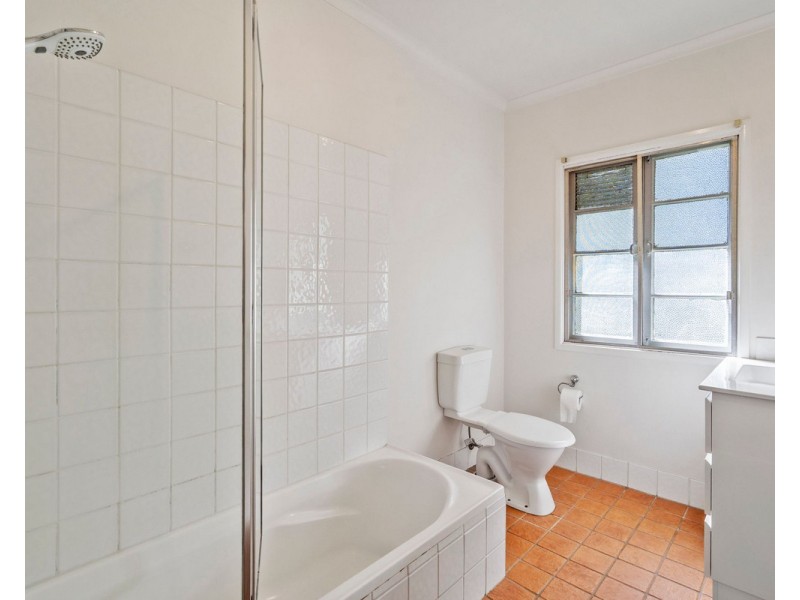 31 Esdale Street, Wavell Heights QLD 4012