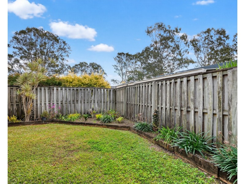 8/5 Hibiscus Circuit, Fitzgibbon QLD 4018