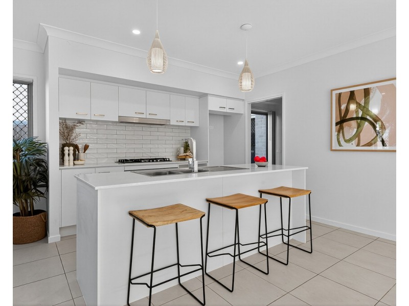 4 Bluebell Street, Joyner QLD 4500