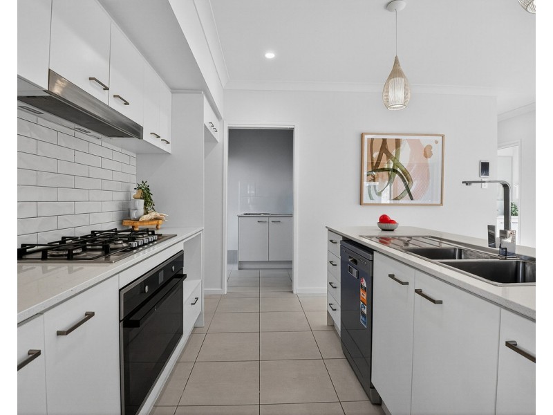 4 Bluebell Street, Joyner QLD 4500