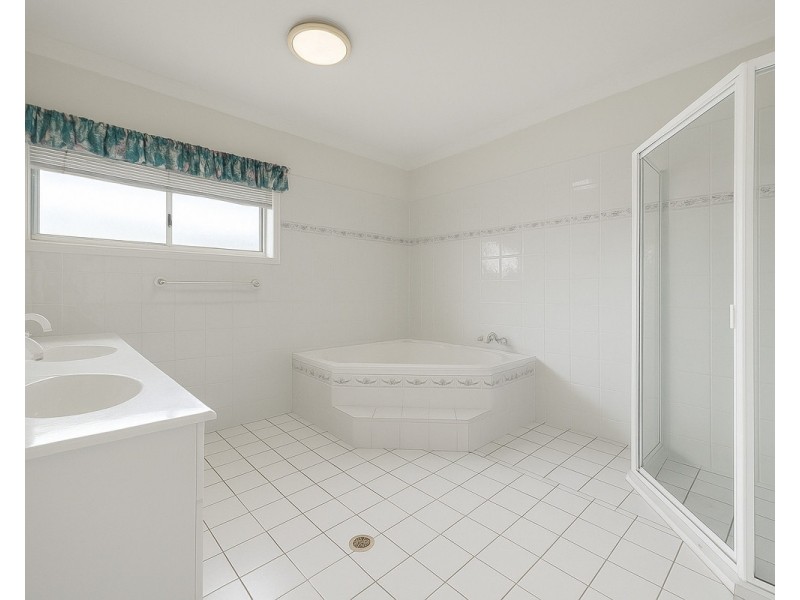 54 Denver Road, Carseldine QLD 4034