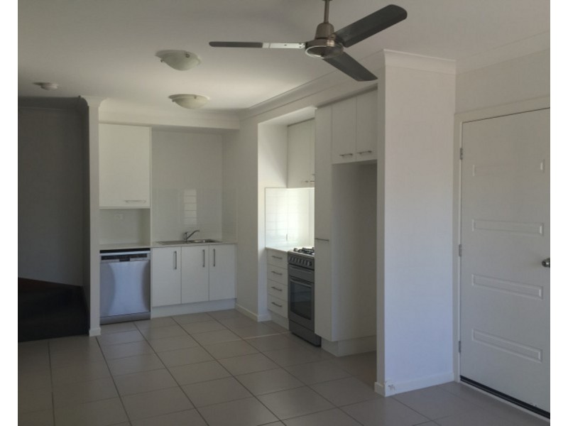 27 Jenolan Lane, Fitzgibbon QLD 4018