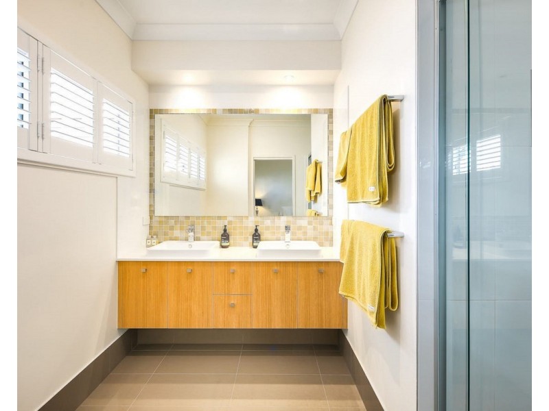 2/18A Ramsay Street, Kedron QLD 4031