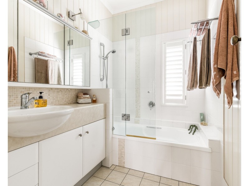 53 Bayview Terrace, Wavell Heights QLD 4012
