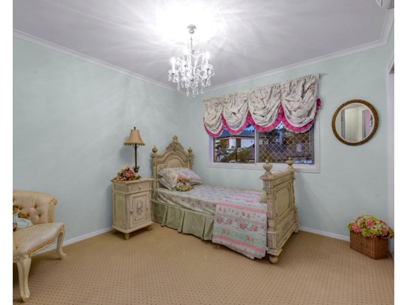 71 Galaxy Street, Bridgeman Downs QLD 4035
