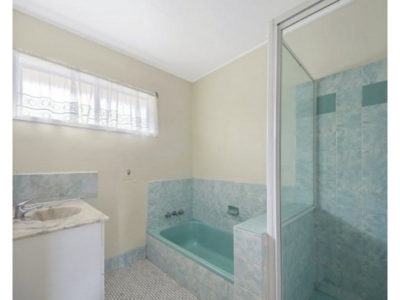 16 Cara Street, Aspley QLD 4034