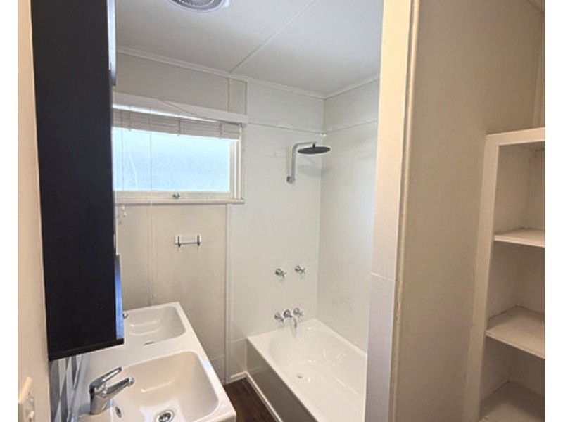 24 Beau Vista Street, Geebung QLD 4034