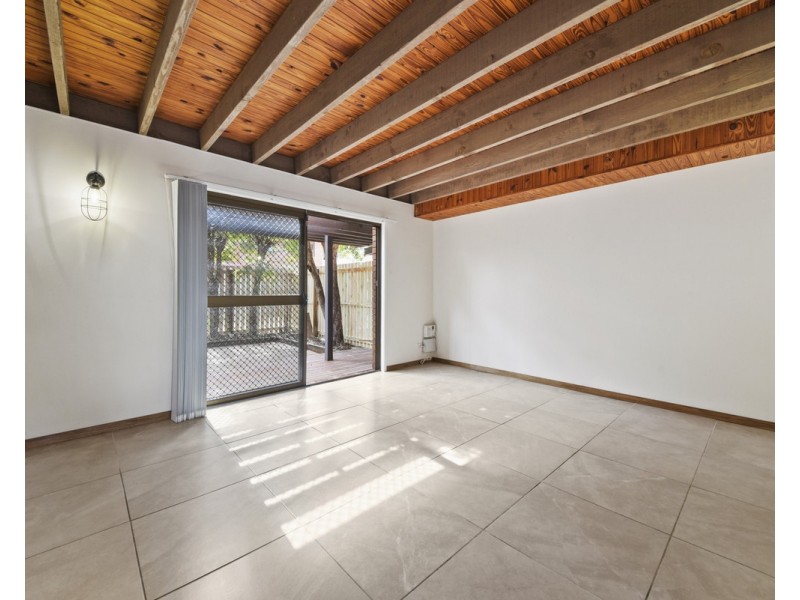 2/11 Balcara Avenue, Carseldine QLD 4034