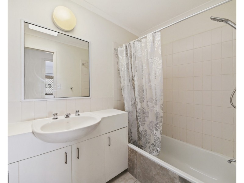 2/11 Balcara Avenue, Carseldine QLD 4034