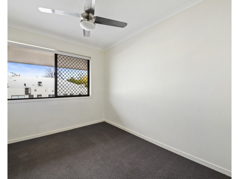 2/11 Balcara Avenue, Carseldine QLD 4034