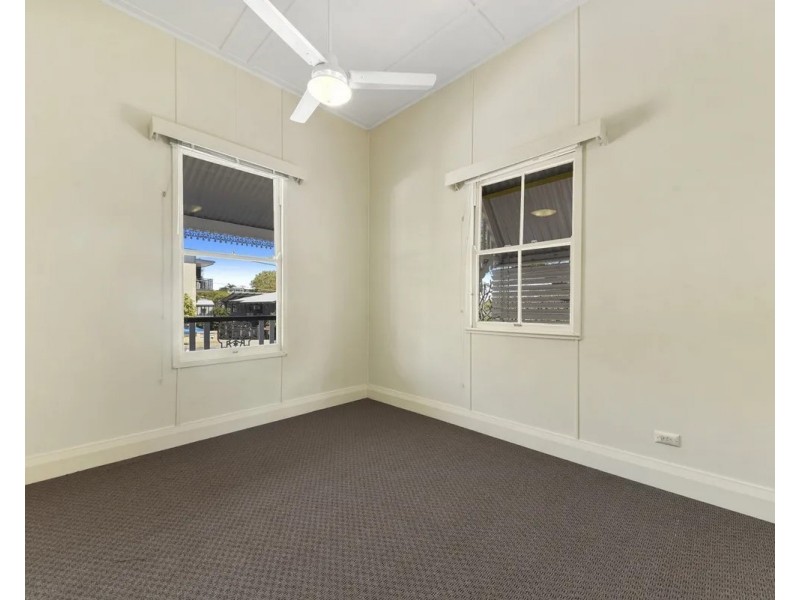 25 Stopford Street, Wooloowin QLD 4030