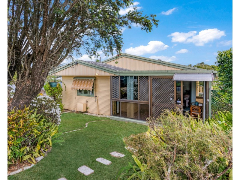 14 Eastbourne Street, Chermside West QLD 4032