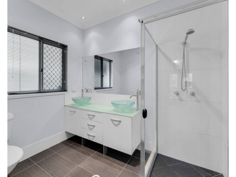 61 Petrie Crescent, Aspley QLD 4034