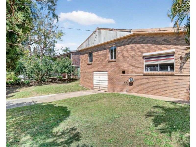 12 Grahams Road, Strathpine QLD 4500