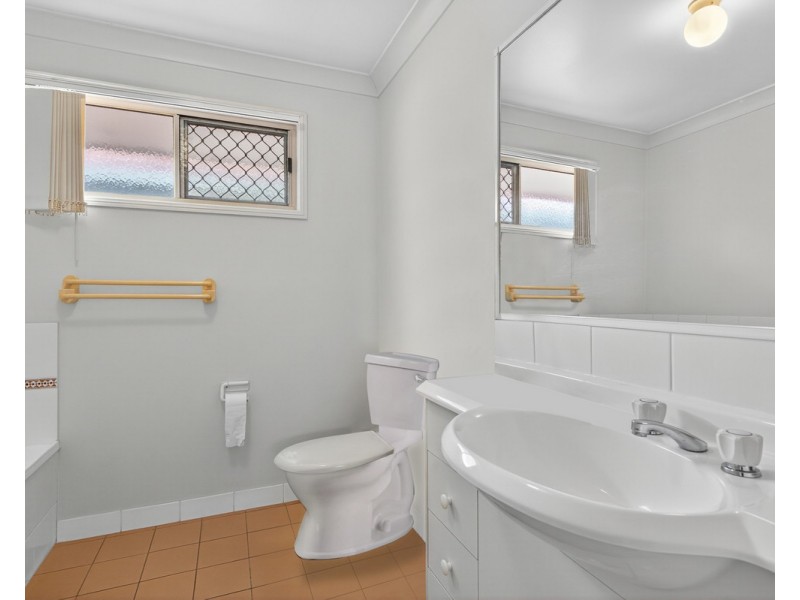 6/5 Hibiscus Circuit, Fitzgibbon QLD 4018