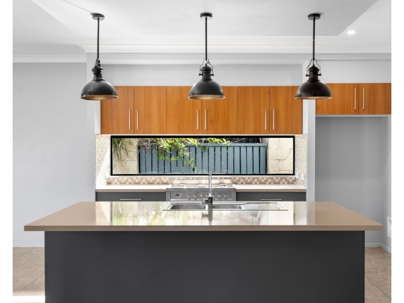 215 Kirby Road, Aspley QLD 4034