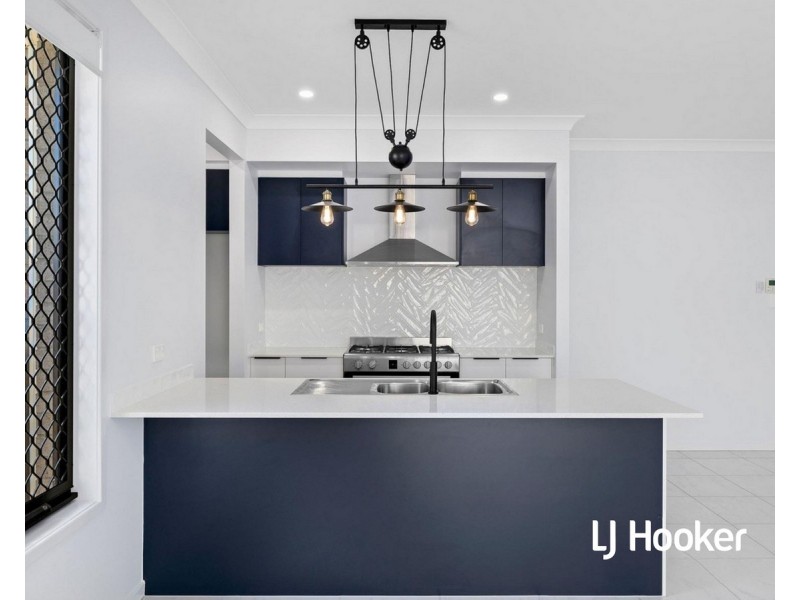 5 Viewpoint Street, Pallara QLD 4110