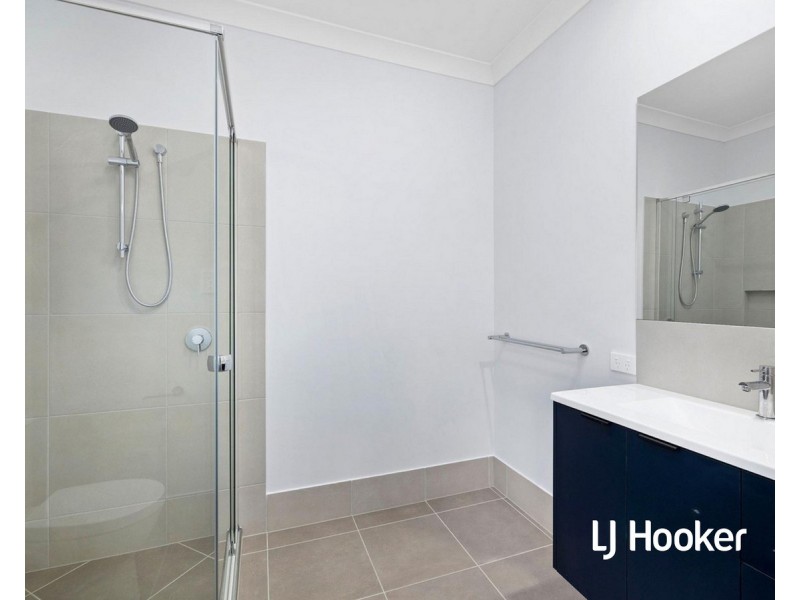 5 Viewpoint Street, Pallara QLD 4110