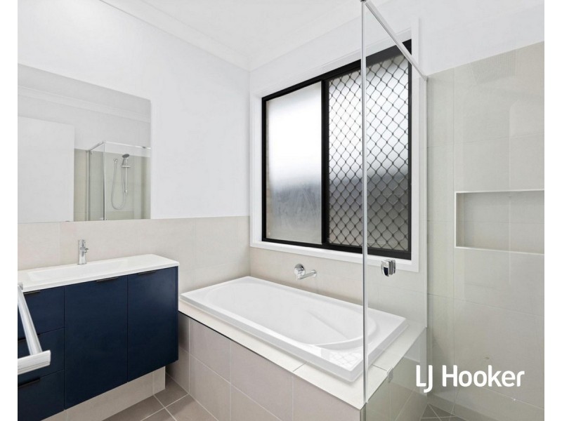 5 Viewpoint Street, Pallara QLD 4110