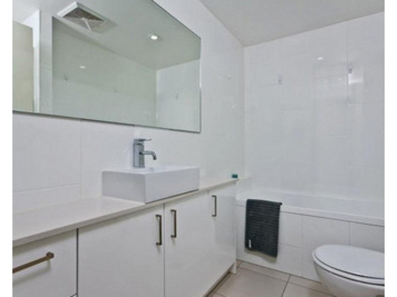 106/20 Playfield Street, Chermside QLD 4032