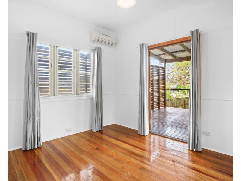 2 Wirega Street, Wavell Heights QLD 4012