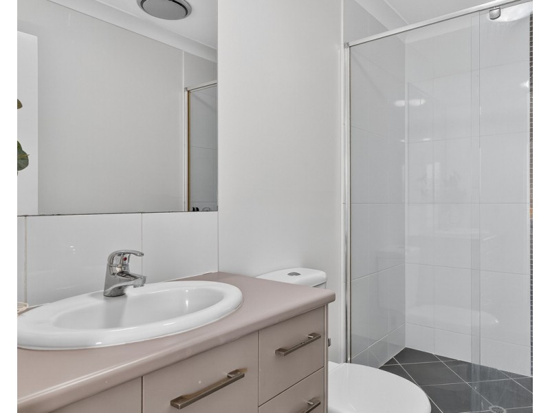 4 Kimberly Park Way, Fitzgibbon QLD 4018
