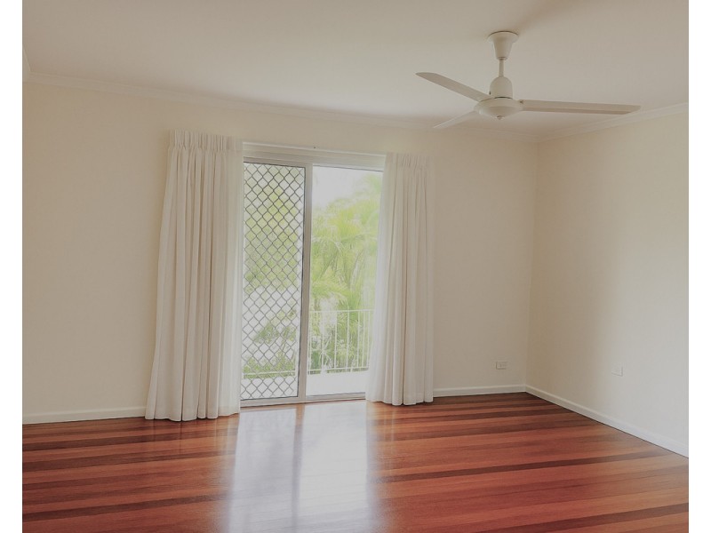 8 Williams Street, Redcliffe QLD 4020