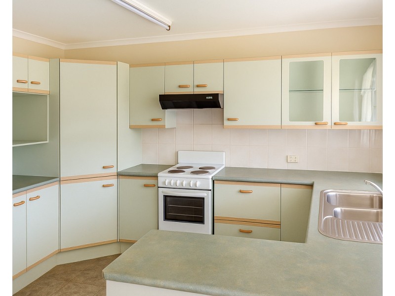 8 Williams Street, Redcliffe QLD 4020
