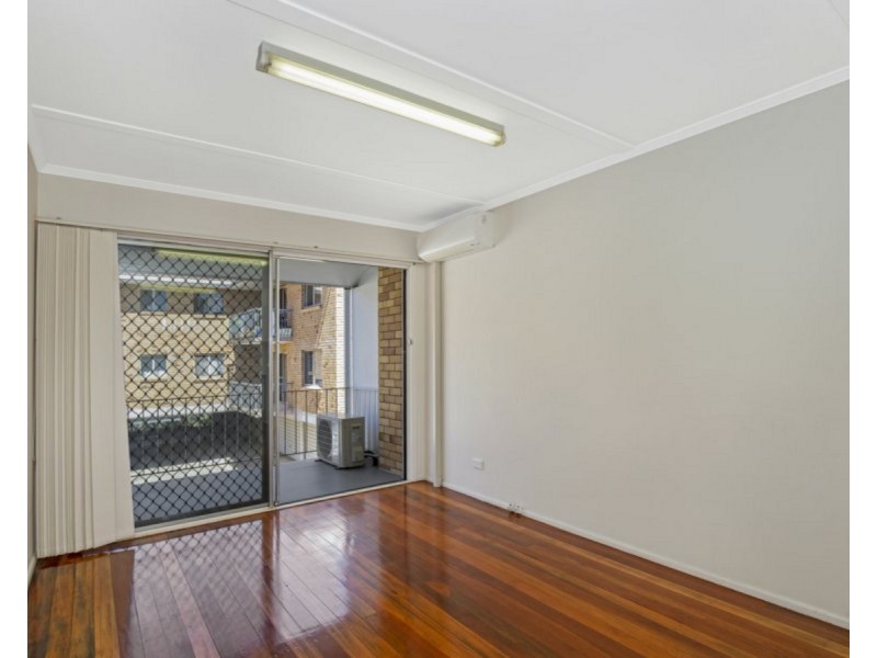 4/16 Norman Drive, Chermside QLD 4032