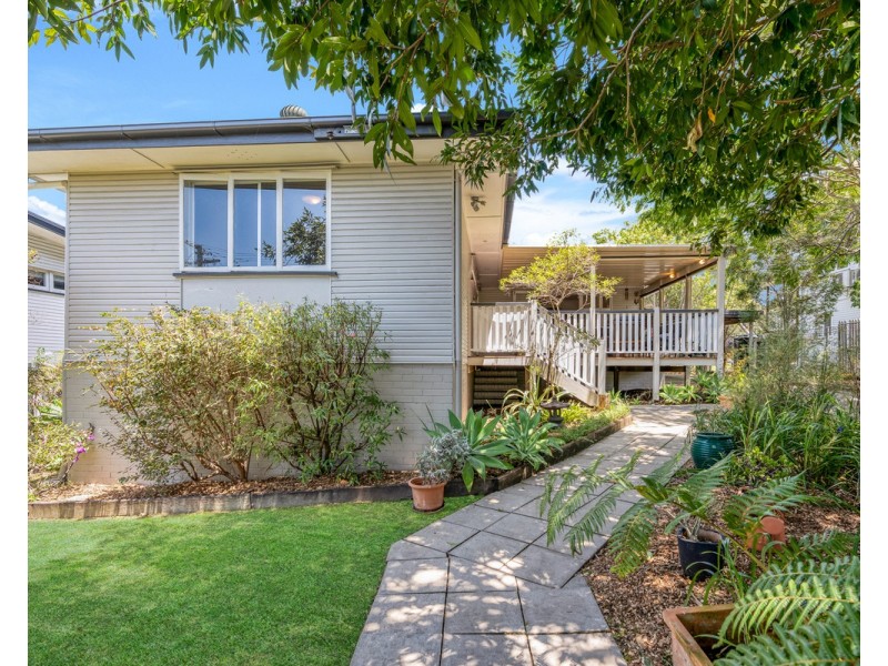 4 Kaiyar Street, Chermside West QLD 4032