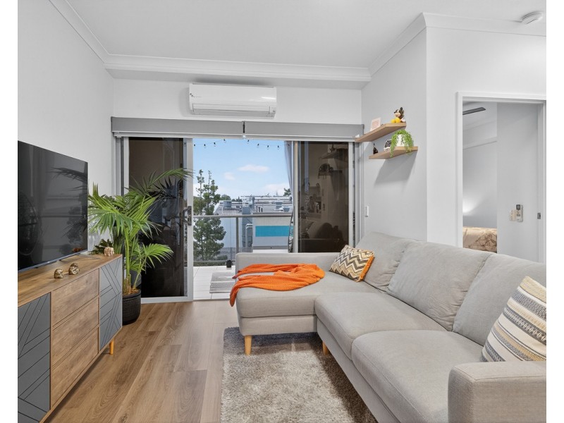 2304/19 Playfield Street, Chermside QLD 4032