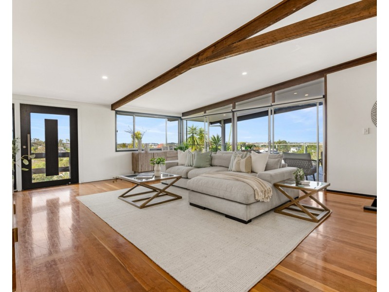 8 Koolewong Street, Stafford Heights QLD 4053