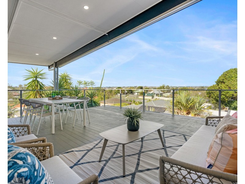 8 Koolewong Street, Stafford Heights QLD 4053