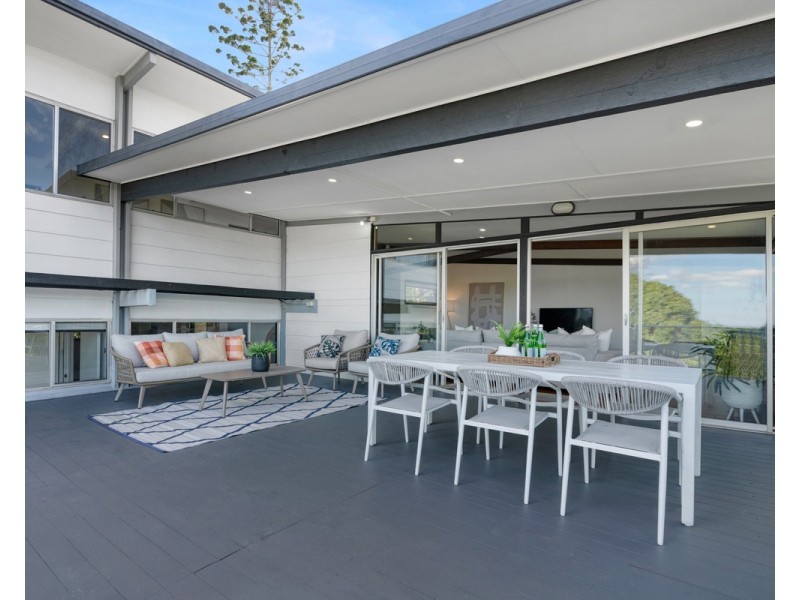 8 Koolewong Street, Stafford Heights QLD 4053