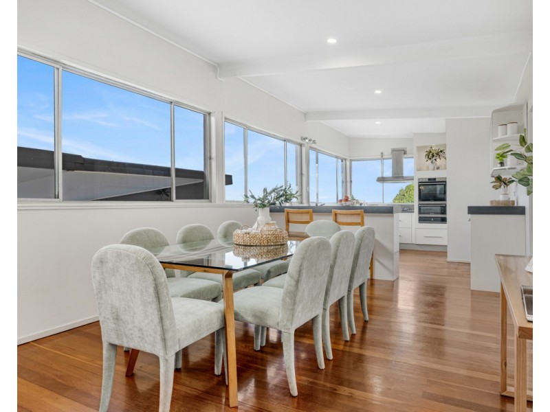 8 Koolewong Street, Stafford Heights QLD 4053