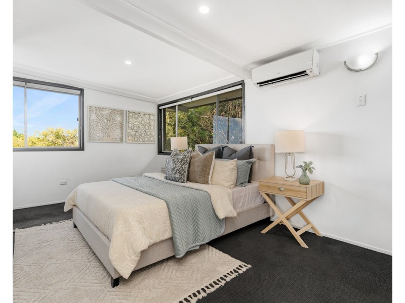 8 Koolewong Street, Stafford Heights QLD 4053