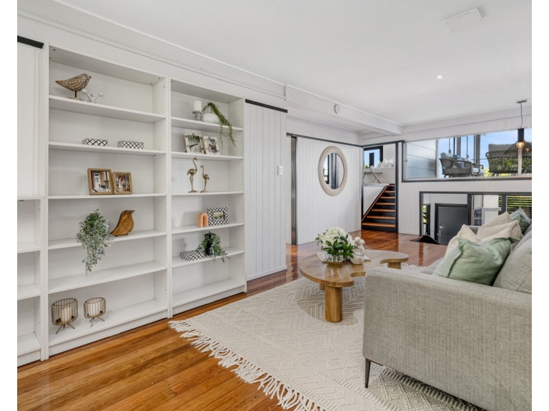 8 Koolewong Street, Stafford Heights QLD 4053