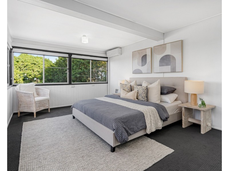 8 Koolewong Street, Stafford Heights QLD 4053