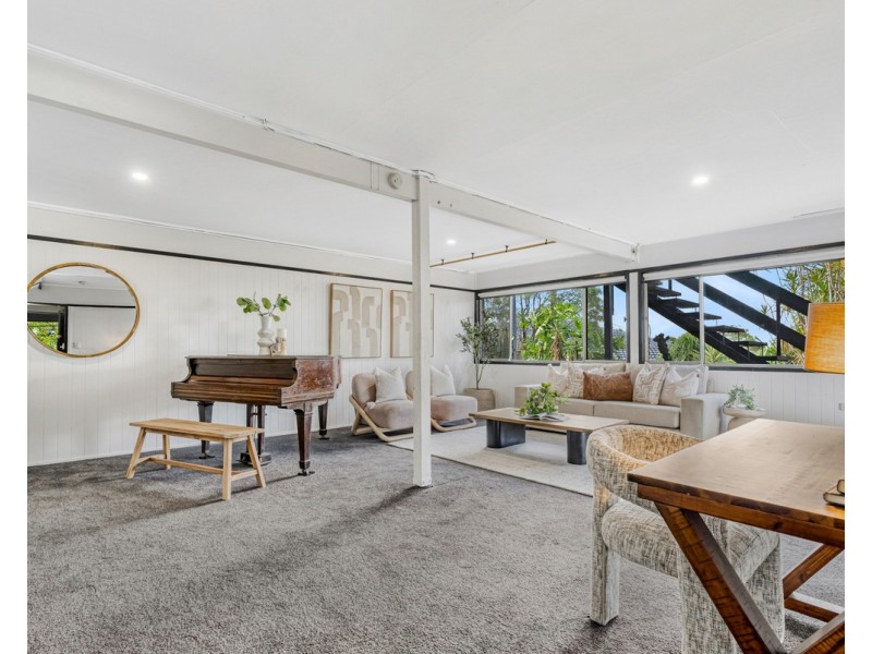 8 Koolewong Street, Stafford Heights QLD 4053