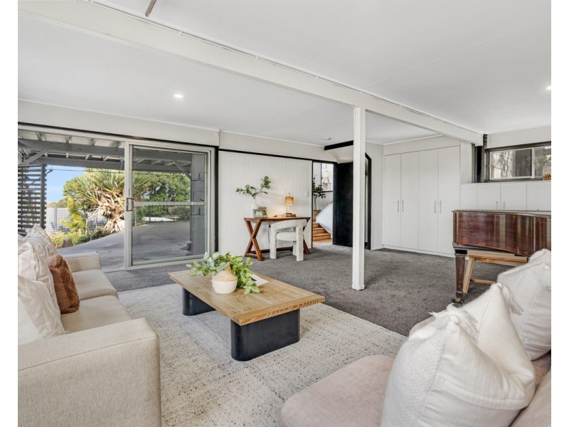 8 Koolewong Street, Stafford Heights QLD 4053