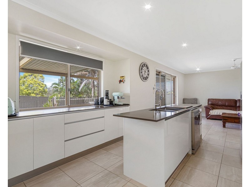 7 Connewarre Court, Petrie QLD 4502