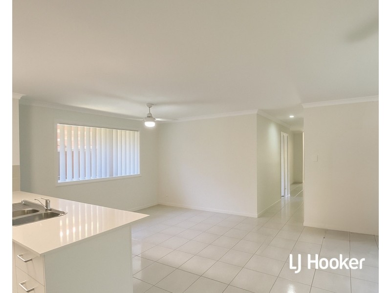8 Cape Arid Park Way, Fitzgibbon QLD 4018