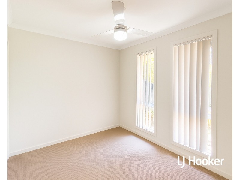 8 Cape Arid Park Way, Fitzgibbon QLD 4018