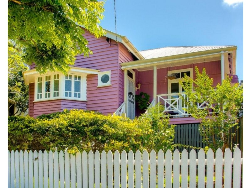 94 Sixth Avenue, Windsor QLD 4030