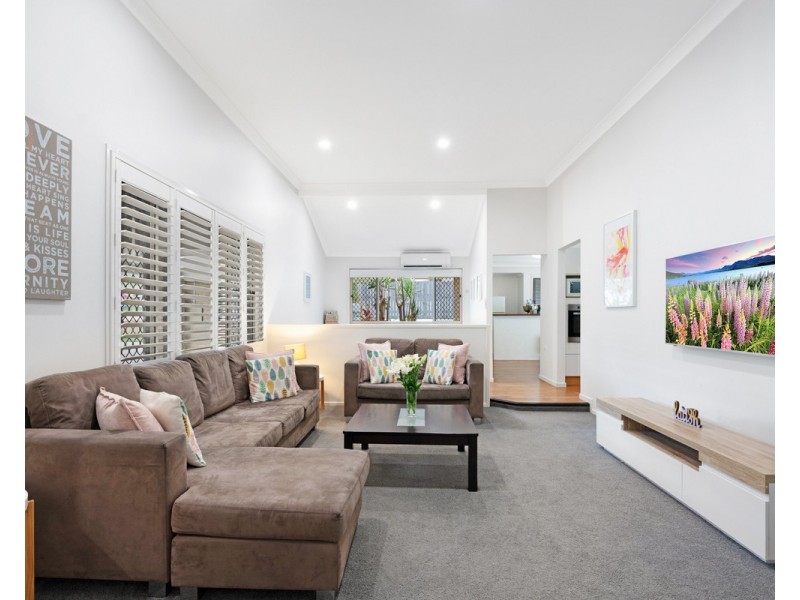 44 Ashley Road, Chermside West QLD 4032