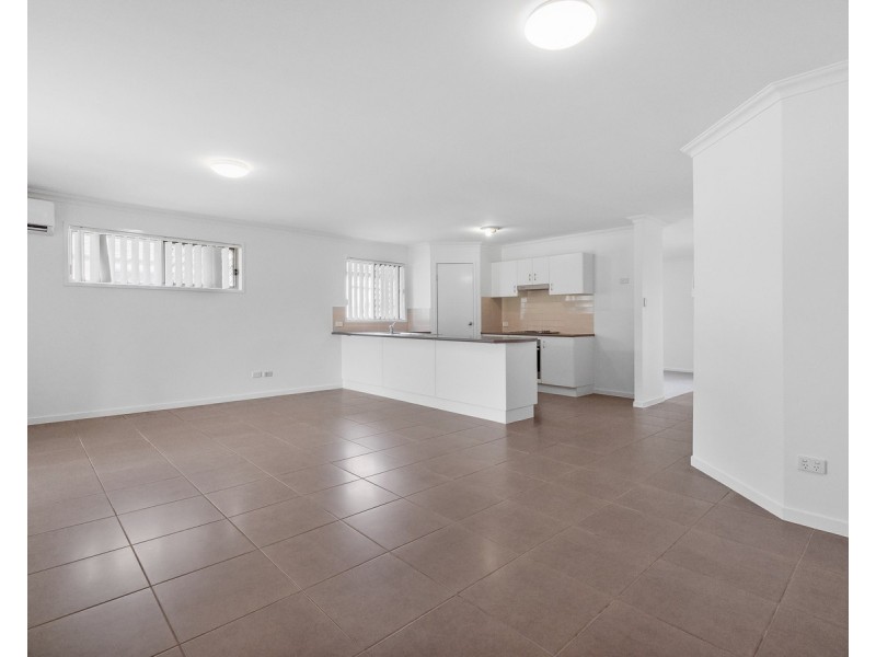 8 Maclean Close, Fitzgibbon QLD 4018